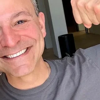 Dr. Israel Z., physician and Know Your Physio member